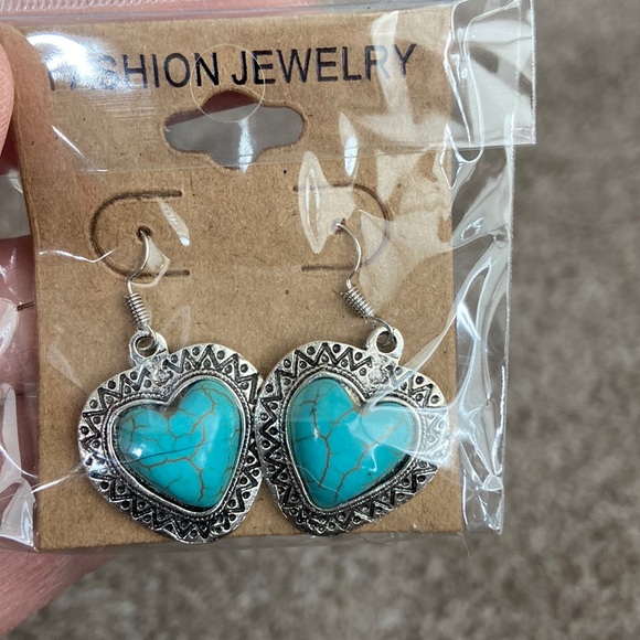 Jewelry - Beautiful Heart Earrings, silver colored with turquoise stone, 2” length